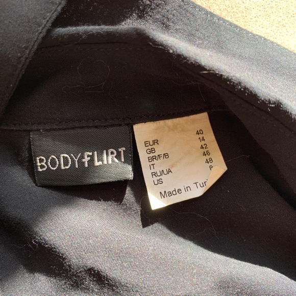 🔥Jeweled Collar Button Down - Picture 3 of 3